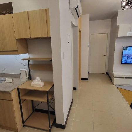 The Atherton- Spacious Modern Condo Unit In Paranaque Near The Airport, Makati, Bgc And Highways Paranaque City Bagian luar foto