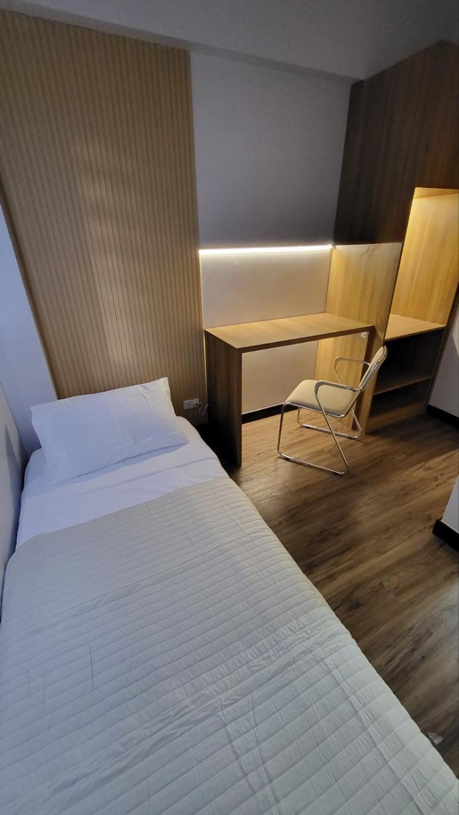 The Atherton- Spacious Modern Condo Unit In Paranaque Near The Airport, Makati, Bgc And Highways Paranaque City Bagian luar foto
