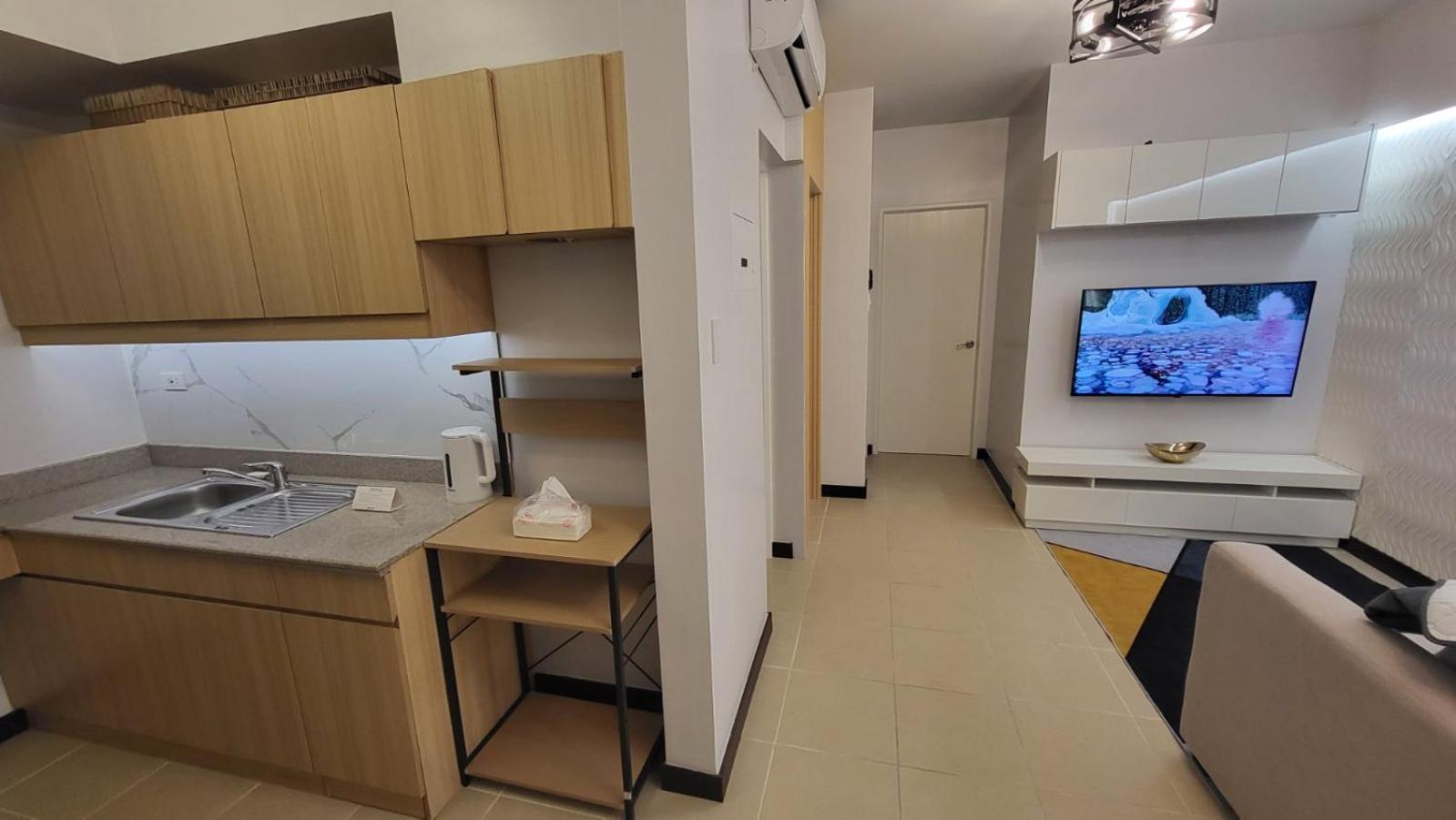 The Atherton- Spacious Modern Condo Unit In Paranaque Near The Airport, Makati, Bgc And Highways Paranaque City Bagian luar foto
