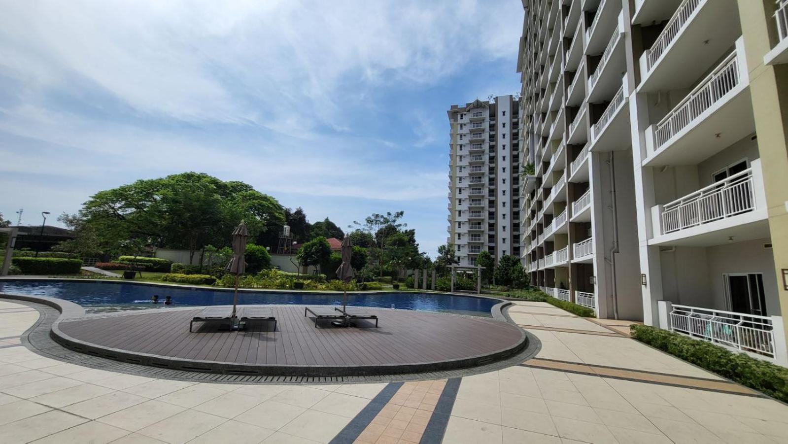 The Atherton- Spacious Modern Condo Unit In Paranaque Near The Airport, Makati, Bgc And Highways Paranaque City Bagian luar foto