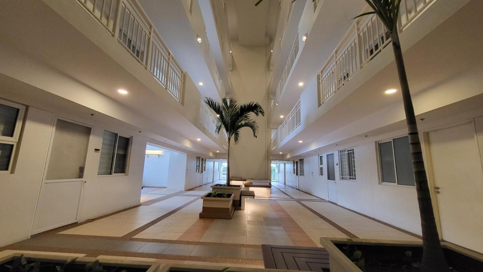 The Atherton- Spacious Modern Condo Unit In Paranaque Near The Airport, Makati, Bgc And Highways Paranaque City Bagian luar foto